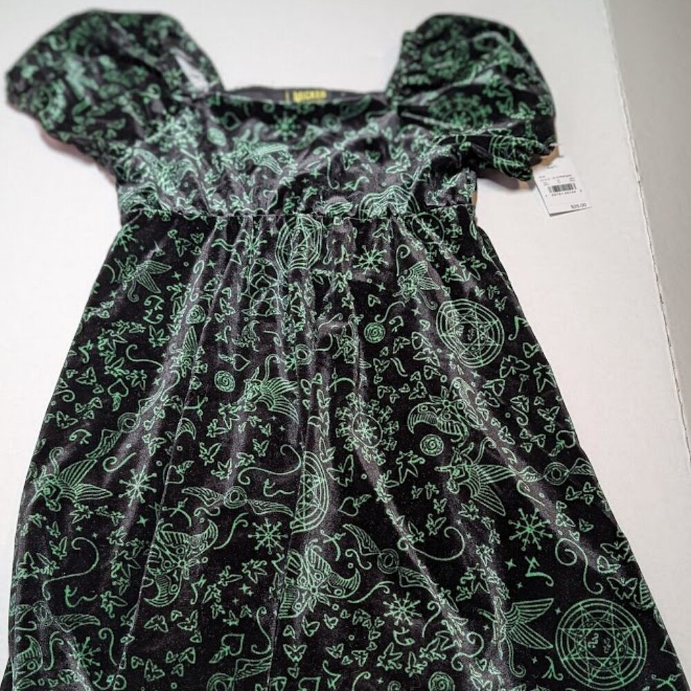 NWT Wicked High Waisted Girls Velour Black & Green Dress size Small